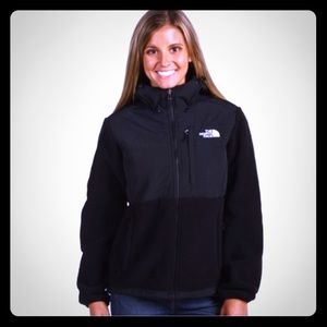 North Face Women’s Denali Jacket 🖤
